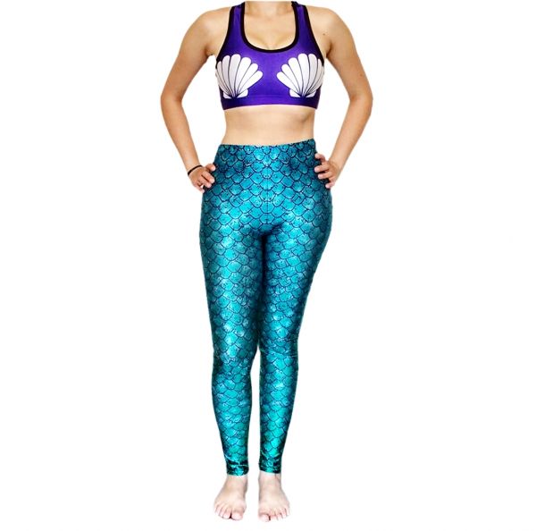 Conjunto Top com Bojo Conchas e e Calça Legging em Lycra Metalizada Estampa Escamas Sereia Verde